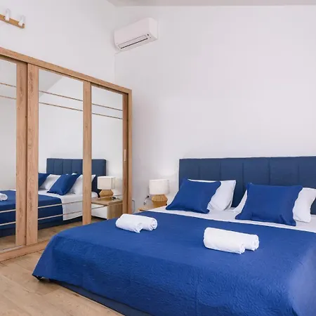 Eva Apartment *