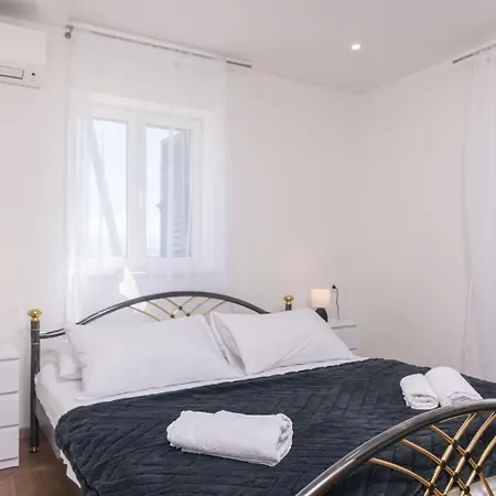 Apartment Eva *
